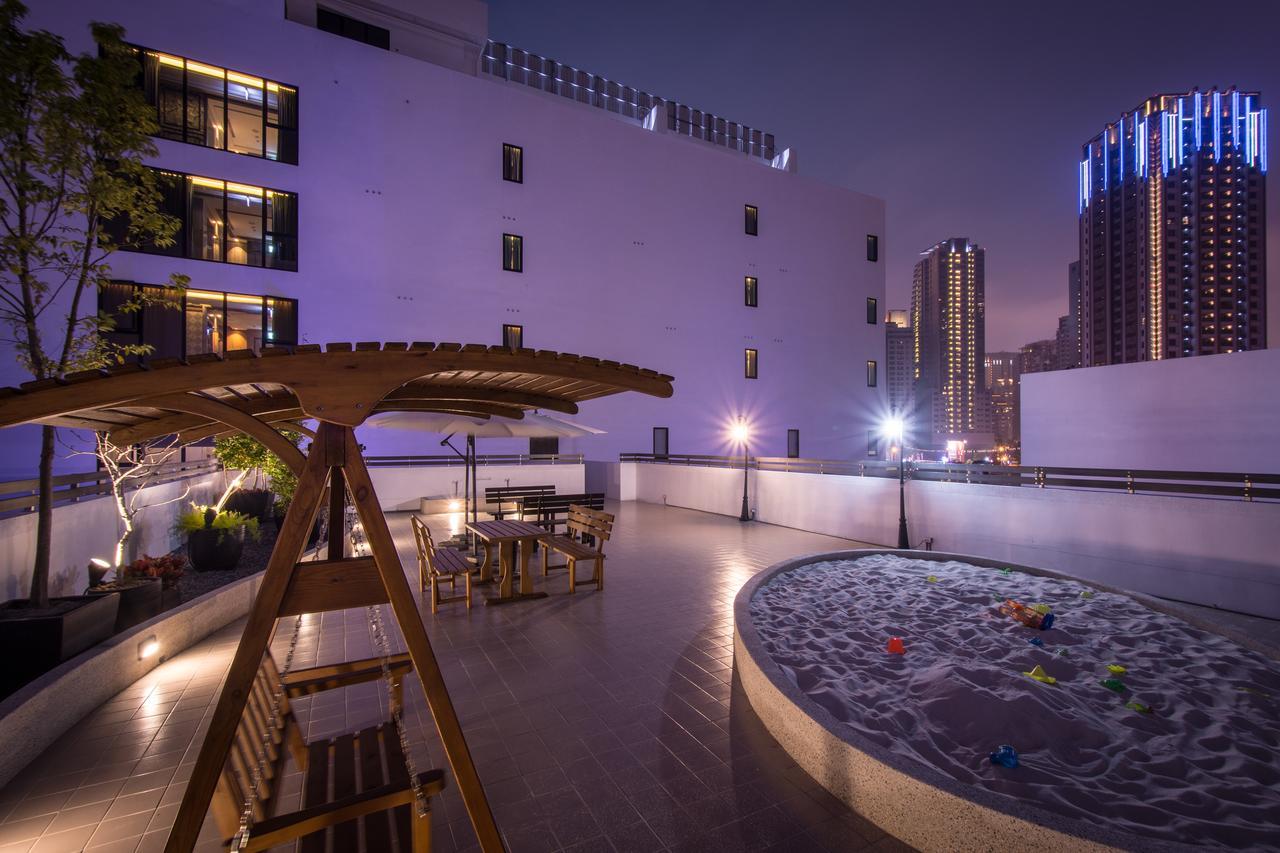 U-Her Hotel Taichung Exterior foto